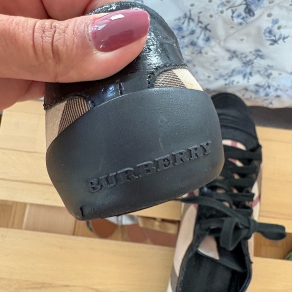 Burberry Black and Tan Checkered Sneakers size EU 39 - Picture 7 of 11